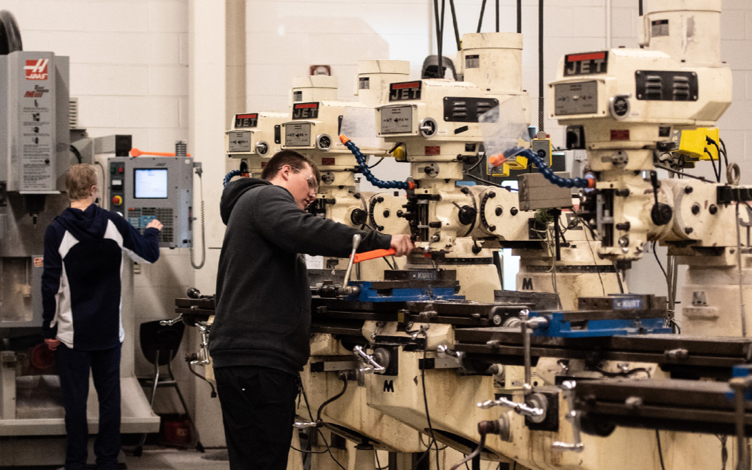 Report finds gaps in access to career, technical ed programs